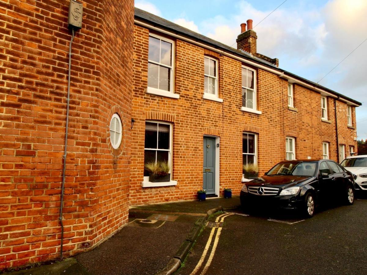 A Character Cottage In Historical Canterbury Exterior foto